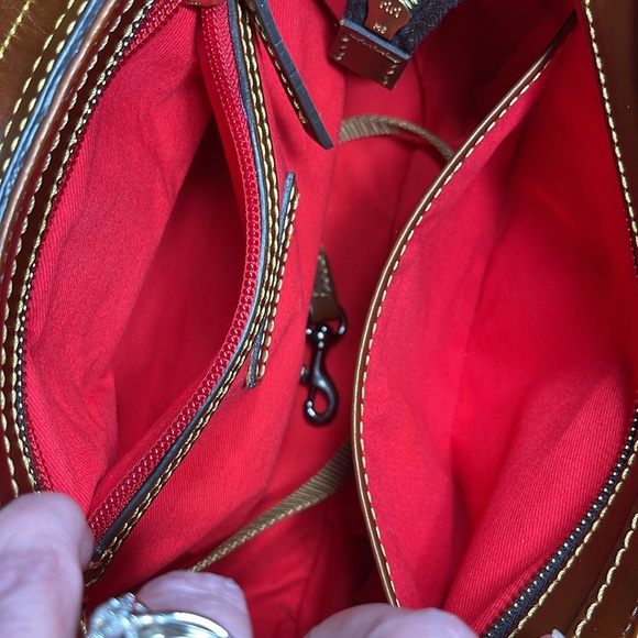 DOONEY & BOURKE DERBY PEBBLE LEATHER SHOULDER BAG - Picture 14 of 16